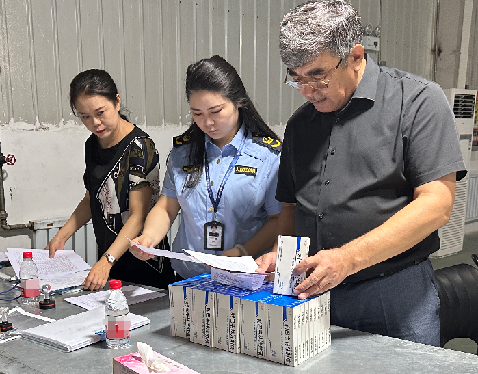 新疆乌苏市市场监管局强化夏季药械质量安全检查