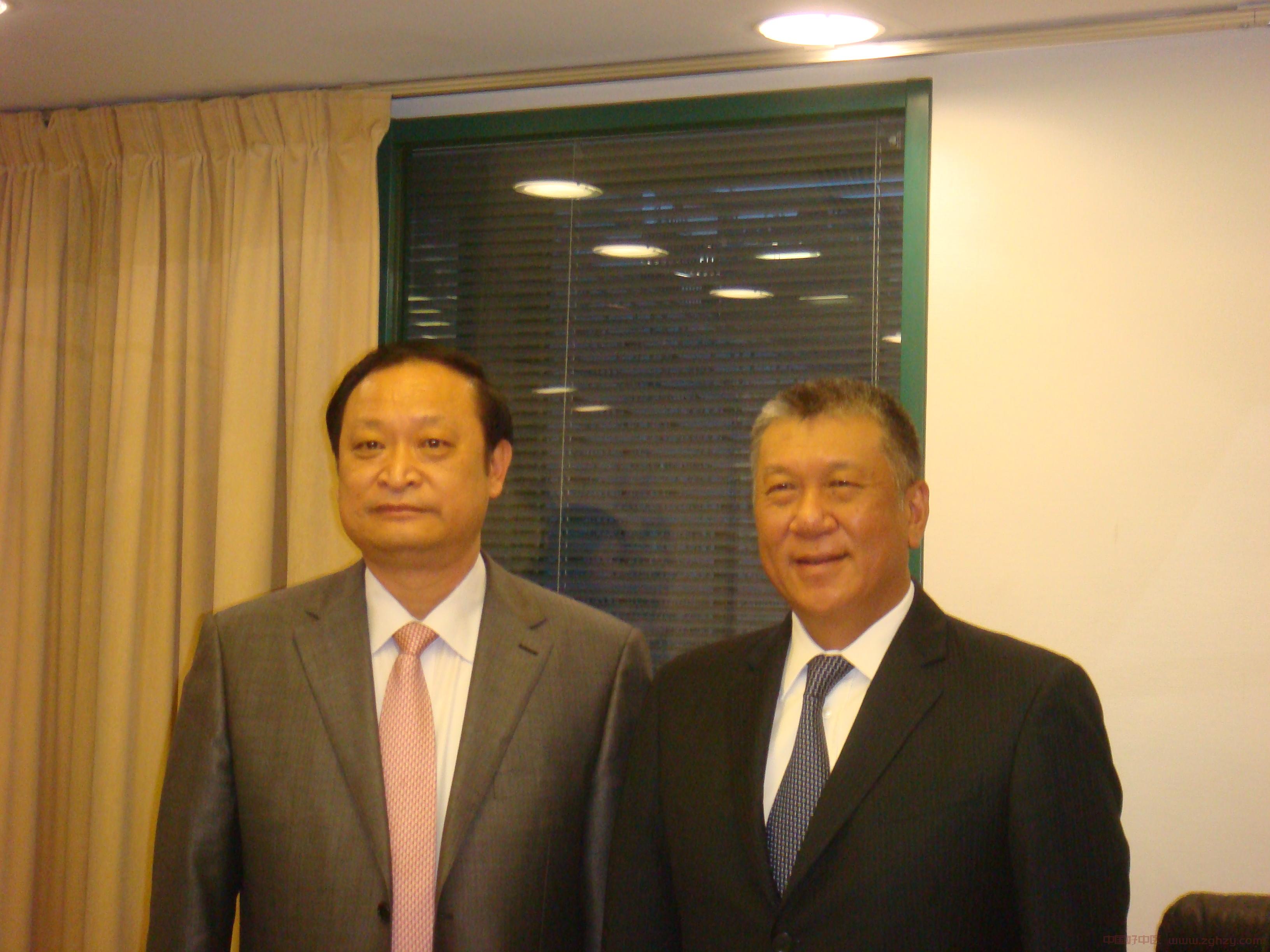 澳门特别行政区行政长官何厚铧会见王国强