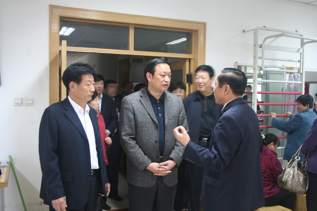抓住机遇求真务实突出特色惠及百姓——王国强副部长到北京郊区农村调研中医药发展情况