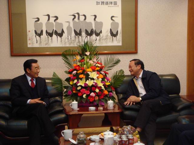 王国强副部长一行在西藏调研