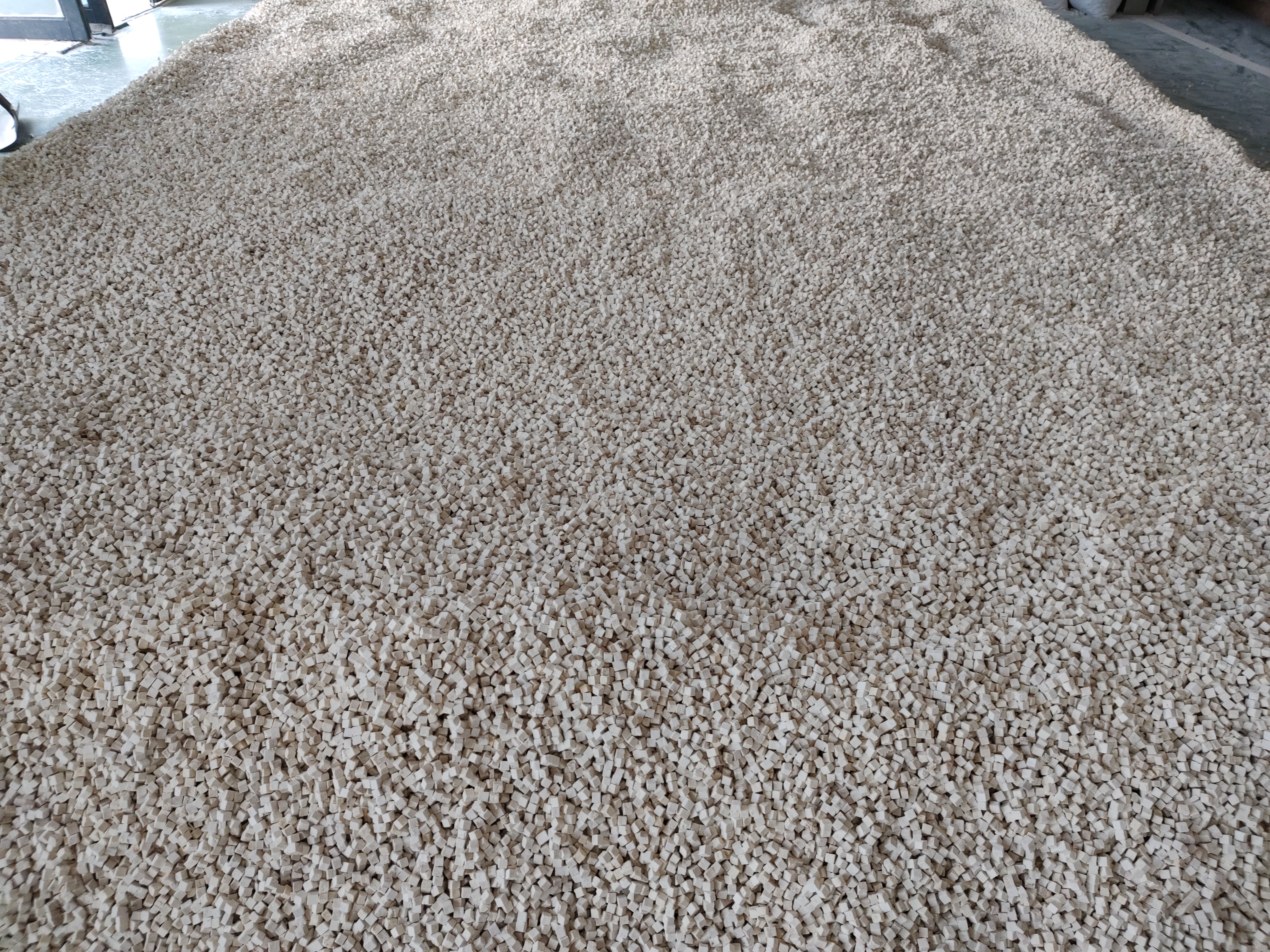 靖州茯苓大市场近期鲜茯苓来货较少